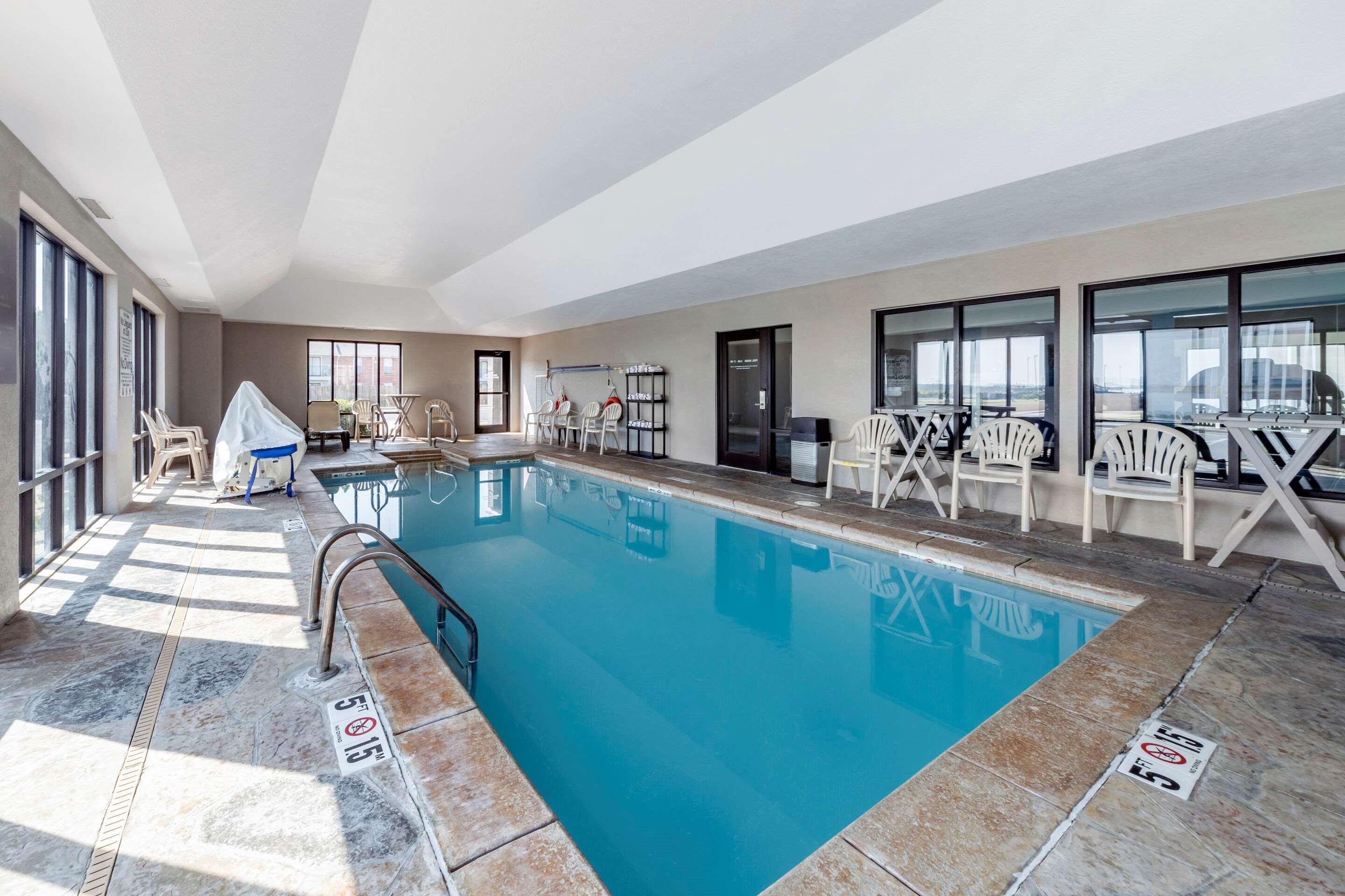 Garner Hotel Oklahoma City - Quail Springs By Ihg Εξωτερικό φωτογραφία